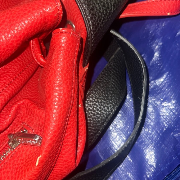 Guess Leather Purse - Picture 12 of 16